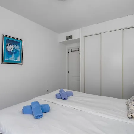 Lorcrisur By Interhome Lägenhet Marbella